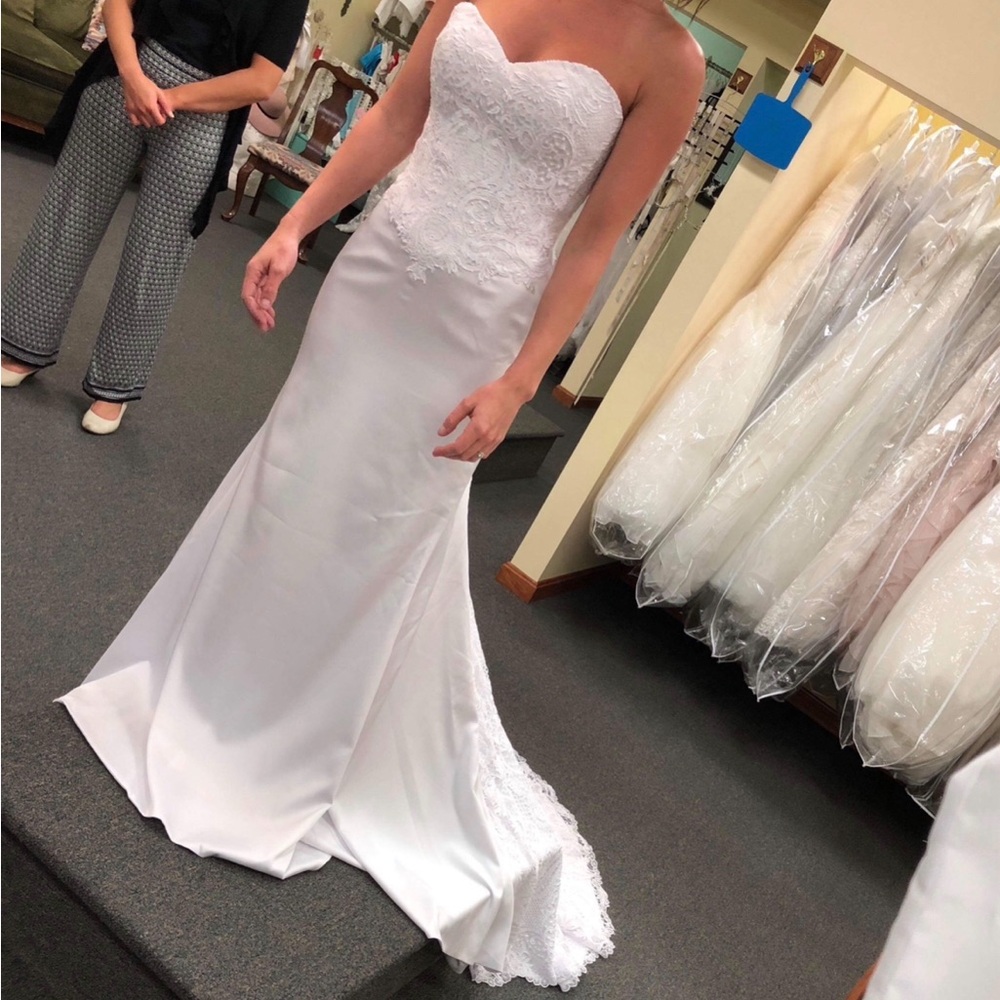Size 4 (unaltered) Casablanca Wedding Dress - brand new.